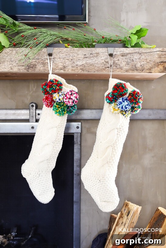 DIY pompom stocking