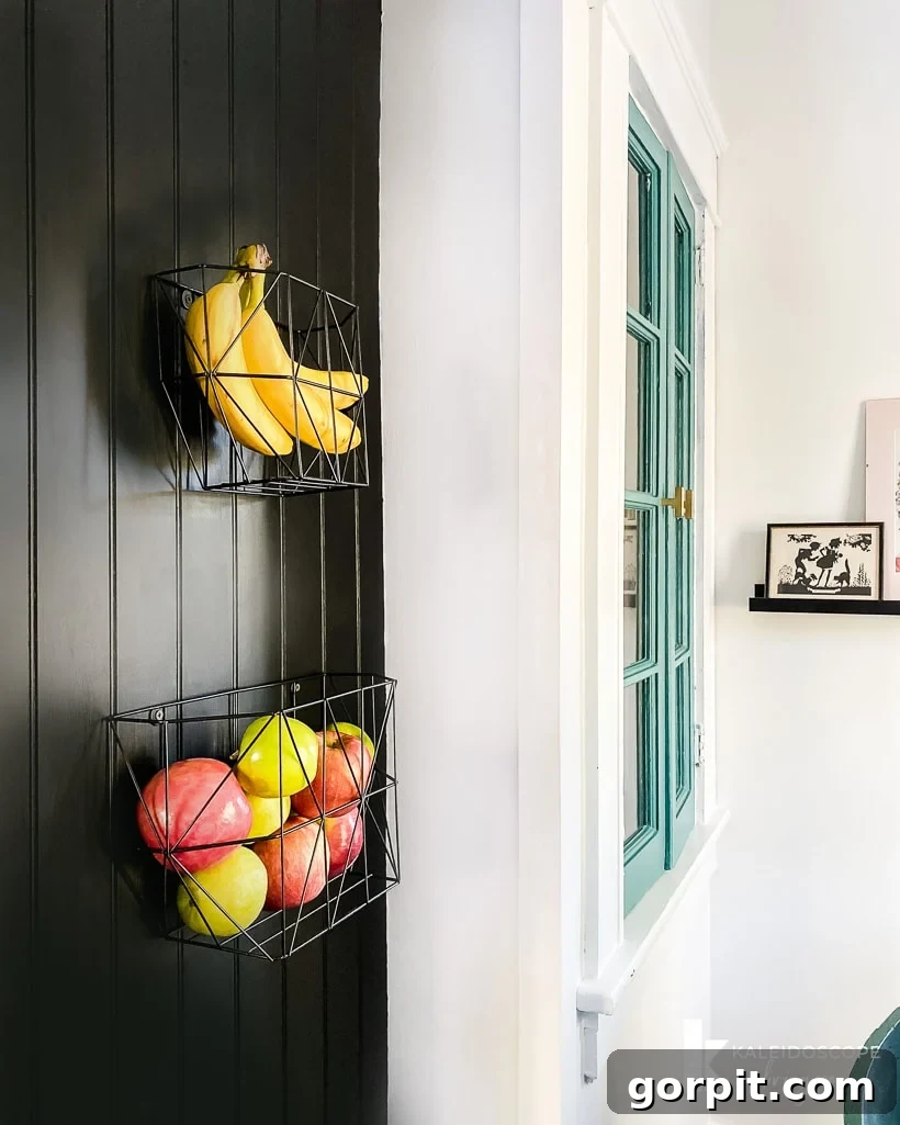 Integrated kitchen and home office space