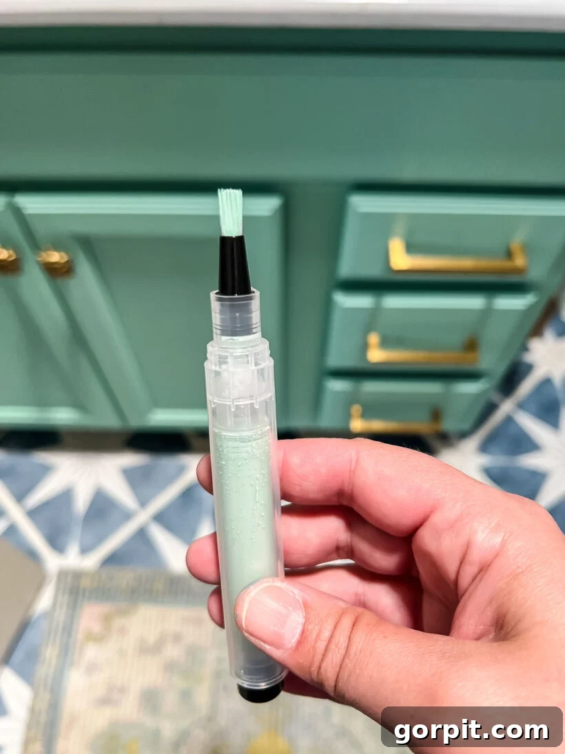 Seamless Wall Paint Repairs 5 Refillable paint touch-up pens for small repairs