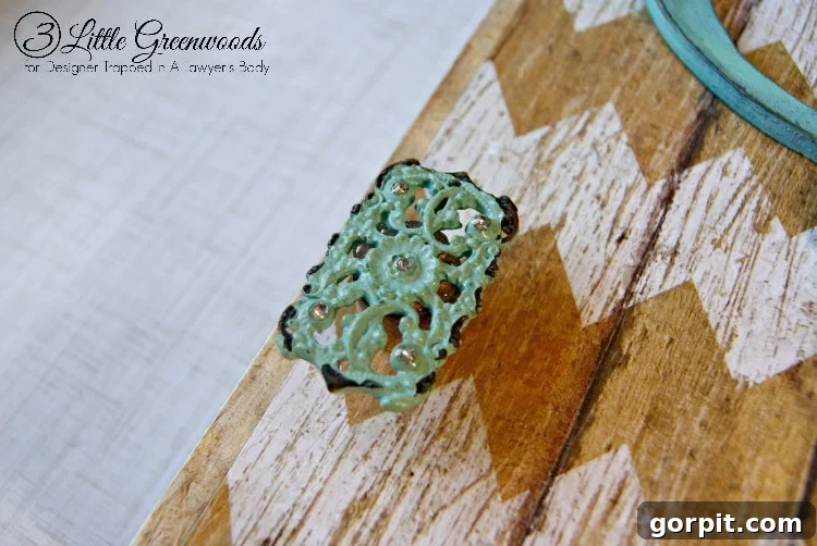 GENIUS! Come learn how to hide a phone jack with this easy tutorial by 3 Little Greenwoods for Designer Trapped in a Lawyer's Body!
