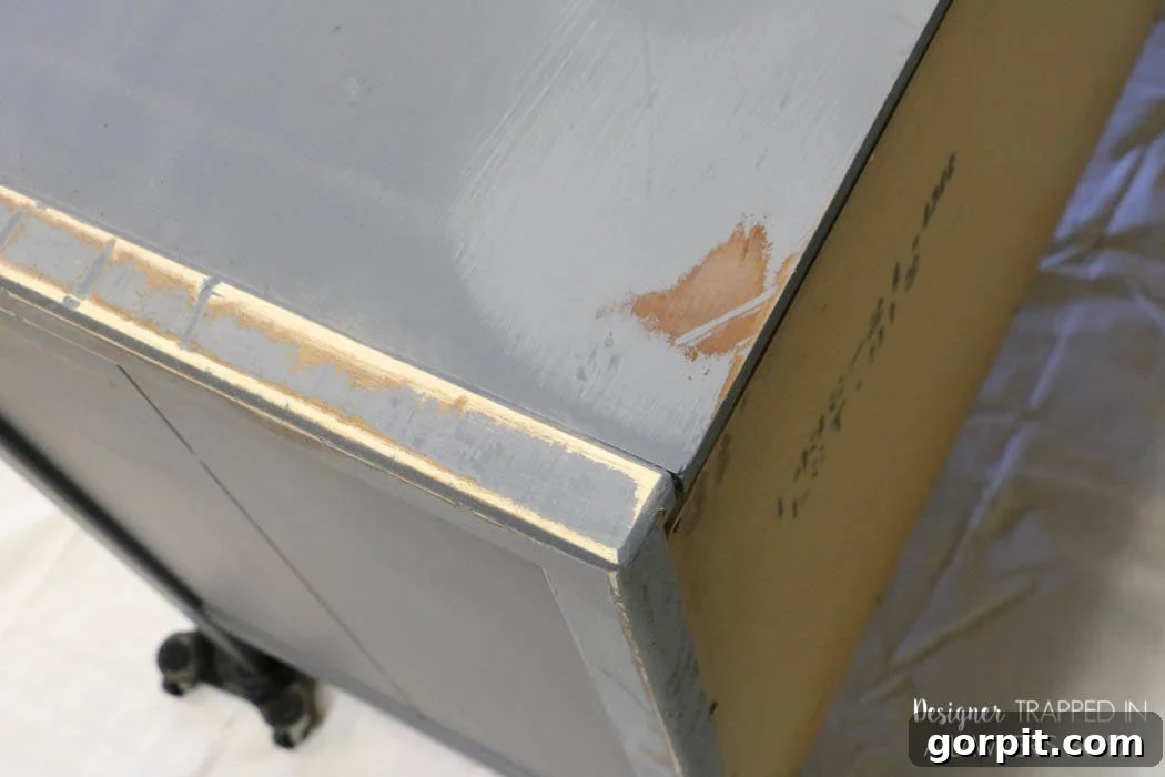 FINALLY a tutorial to show you how to paint a dresser the correct way with the best products for the job! #spon